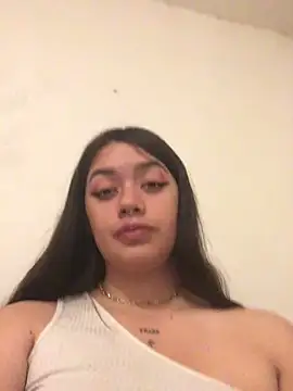 Snapshot of Miss_oliviaa chatting on March 22, 6:36 pm Miss oliviaa online show from March 22, 6:36 pm