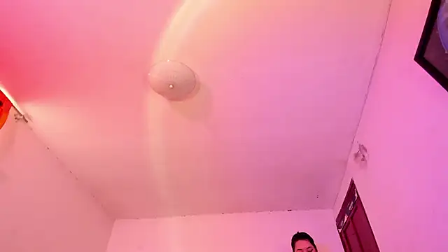 Snapshot of Miss_oliviaa chatting on September 23, 4:54 pm Miss oliviaa online show from September 23, 4:54 pm