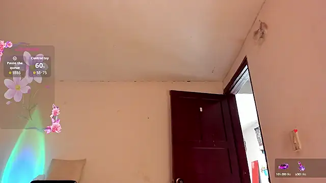 Snapshot of Miss_oliviaa chatting on October 9, 4:38 pm Miss oliviaa online show from October 9, 4:38 pm