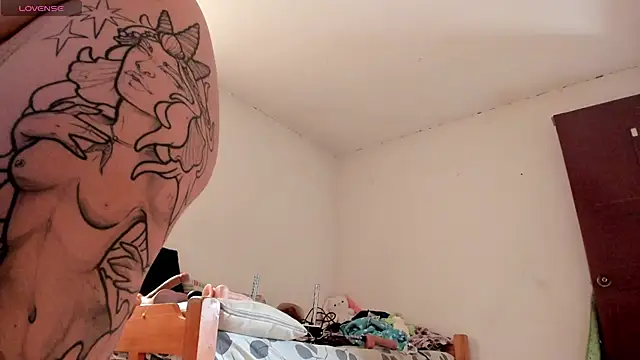 Snapshot of Miss_oliviaa chatting on November 4, 3:00 pm Miss oliviaa online show from November 4, 3:00 pm