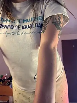 Snapshot of Miss_oliviaa chatting on November 14, 6:28 pm Miss oliviaa online show from November 14, 6:28 pm