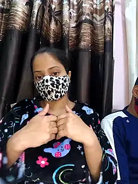 bigtitsqueen online show from January 27, 4:54 pm