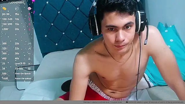 Snapshot of alexispaez457062 chatting on December 28, 5:12 am alexispaez457062 online show from December 28, 5:12 am