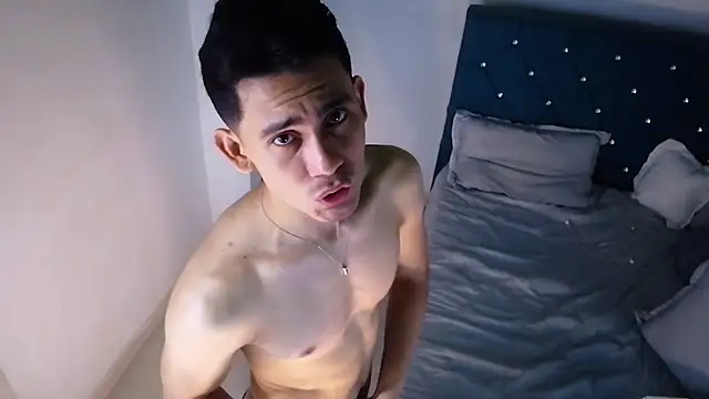 Snapshot of alexispaez457062 chatting on November 1, 12:45 am alexispaez457062 online show from November 1, 12:45 am