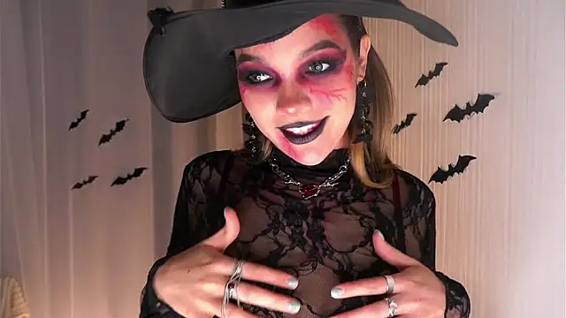 VeronaAppleberry online show from October 26, 11:16 am