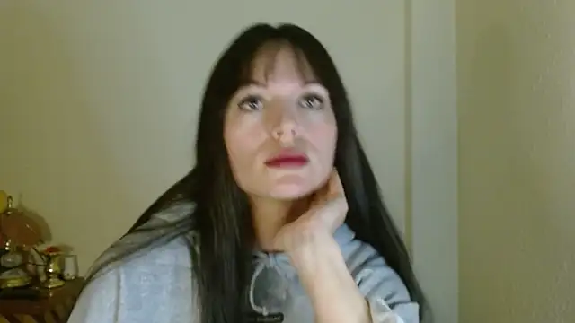 britny clouds online show from November 28, 9:28 pm