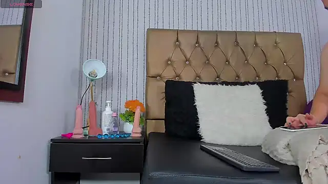 veneno hot online show from March 19, 1:07 pm