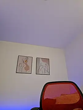 VictoriaEvaans  online show from February 19, 10:20 pm