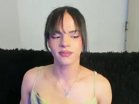 Snapshot of kerly_monroe chatting on October 15, 7:03 pm kerly monroe online show from October 15, 7:03 pm