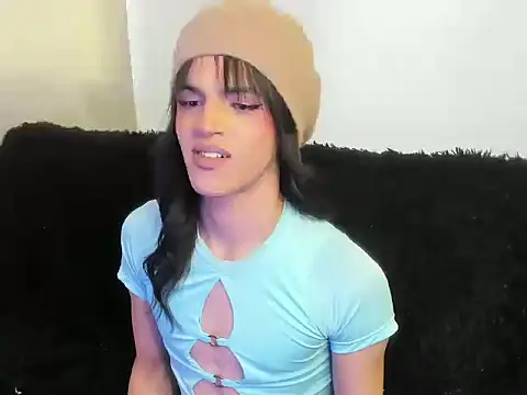 Snapshot of kerly_monroe chatting on November 21, 7:23 pm kerly monroe online show from November 21, 7:23 pm