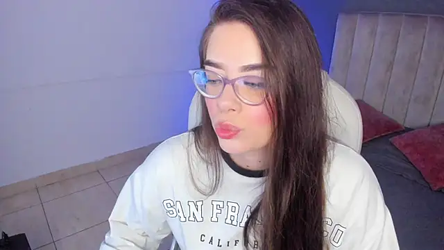 Charlotte Olsen  online show from February 13, 12:43 pm