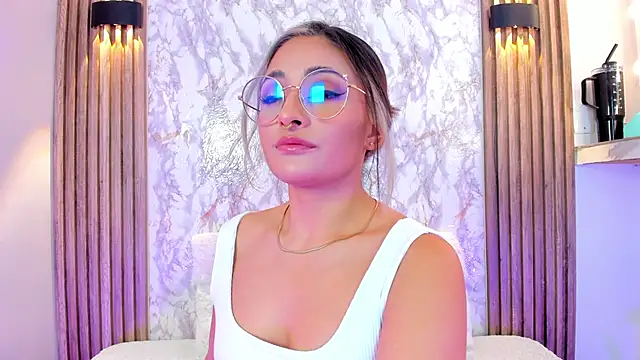 Nanda Vixen online show from February 21, 5:56 am