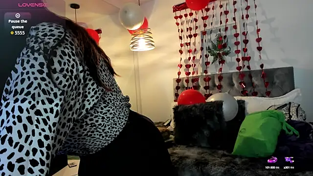 Nami sunny online show from September 19, 7:47 pm