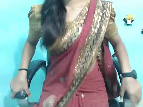 Yashi online show from February 11, 1:30 pm