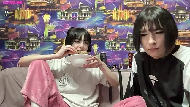 Snapshot of SIBBLlnGraypac chatting on February 7, 9:15 pm SIBBLlnGraypac online show from February 7, 9:15 pm