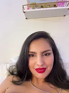 Maddy Rouse  online show from March 14, 4:32 am