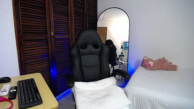 karoll marquez online show from January 17, 8:44 pm