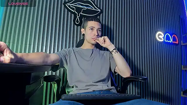 Jefer rick  online show from October 5, 12:47 pm