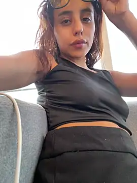 Katee Jones online show from March 21, 11:01 pm