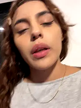 Katee Jones online show from September 9, 11:59 pm