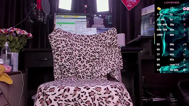 Snapshot of Raissa_sky26 chatting on November 10, 3:38 am Raissa sky26 online show from November 10, 3:38 am