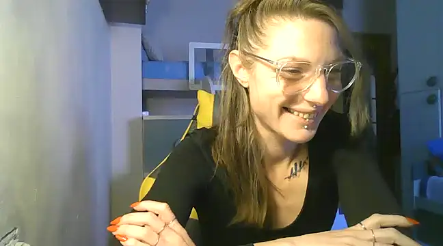 Feli blue online show from December 4, 12:14 pm