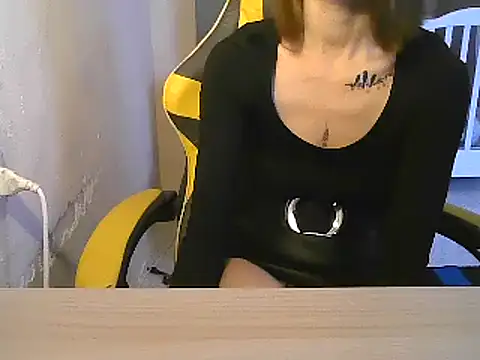 Feli blue online show from February 24, 9:00 am