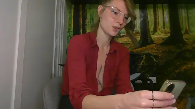 Feli blue online show from October 22, 11:15 pm