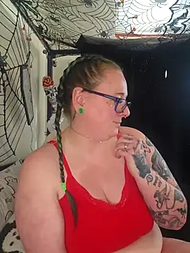 Snapshot of Bunny_Cummings chatting on October 22, 1:33 pm Bunny Cummings online show from October 22, 1:33 pm