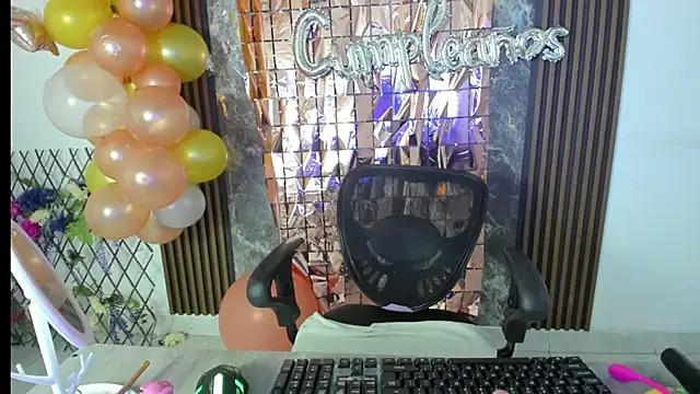 nicol jone1 online show from September 10, 10:32 pm