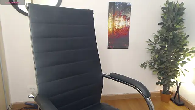 lucy diiaz online show from December 18, 11:40 pm