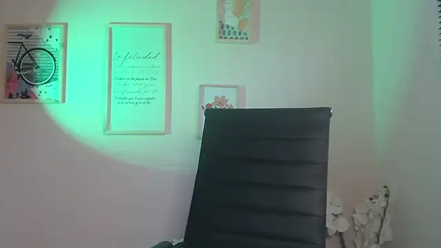 lucy diiaz online show from February 12, 8:50 pm