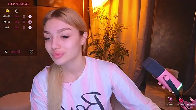 Ella Milla online show from January 15, 5:29 am