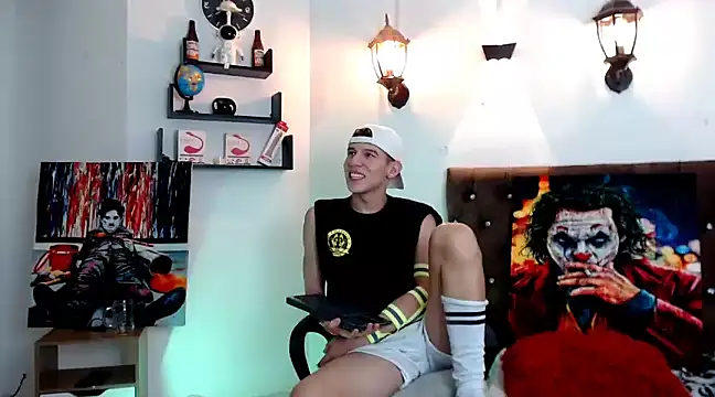 flowers18 online show from February 25, 1:30 am