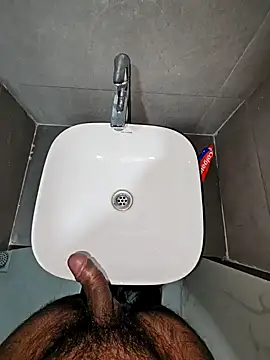 Snapshot of rahulGJ03 chatting on December 23, 5:22 pm rahulGJ03 online show from December 23, 5:22 pm