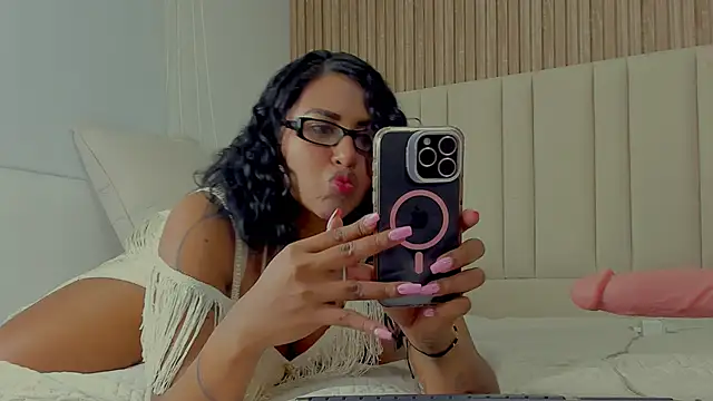 StormyButty18 online show from September 21, 4:03 am