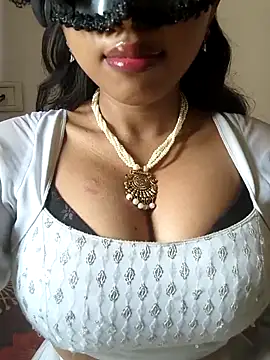 Snapshot of sandy_naughty chatting on February 27, 8:39 am sandy naughty online show from February 27, 8:39 am