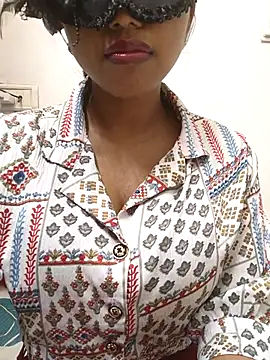 Snapshot of sandy_naughty chatting on November 10, 4:28 pm sandy naughty online show from November 10, 4:28 pm