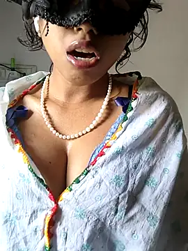 Snapshot of sandy_naughty chatting on November 21, 8:24 am sandy naughty online show from November 21, 8:24 am