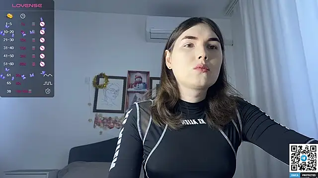 Snapshot of Maria_Bowie chatting on January 15, 7:26 am Maria Bowie online show from January 15, 7:26 am