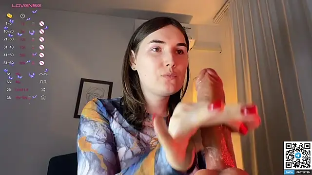 Snapshot of Maria_Bowie chatting on February 19, 5:27 pm Maria Bowie online show from February 19, 5:27 pm