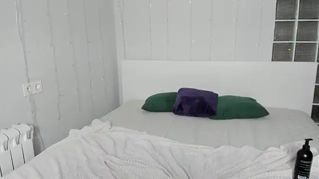 Snapshot of fiery_stella chatting on March 3, 4:36 am fiery stella online show from March 3, 4:36 am