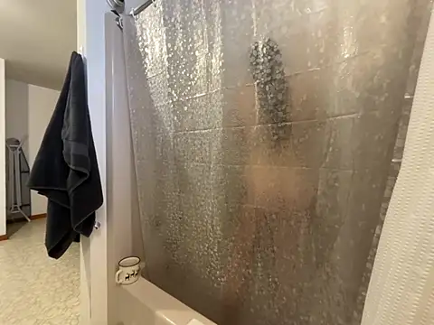 MissSwitch online show from December 20, 1:22 pm