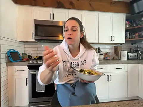 MissSwitch online show from January 9, 6:36 pm