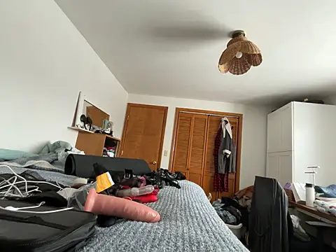 MissSwitch online show from January 19, 2:49 pm