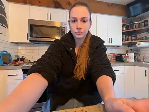 MissSwitch online show from February 13, 1:05 pm