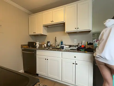 MissSwitch online show from March 9, 1:26 pm