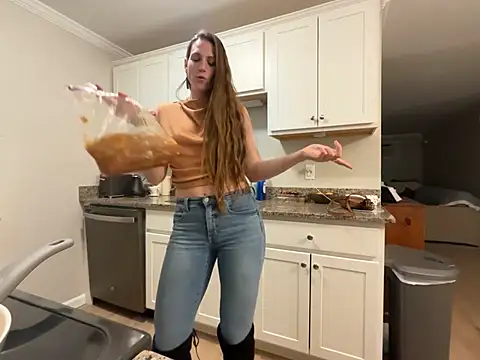 MissSwitch online show from March 22, 2:05 am