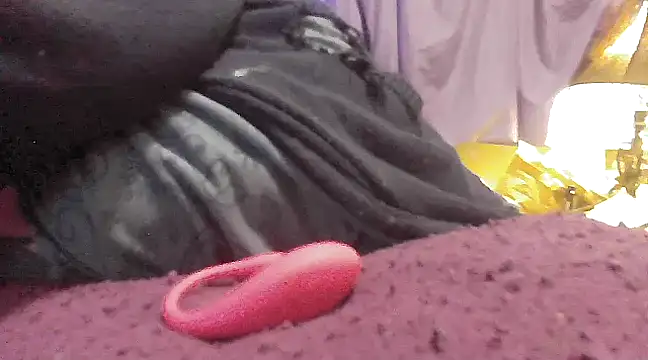 Snapshot of Alli_Kat chatting on January 11, 5:10 am Alli Kat online show from January 11, 5:10 am