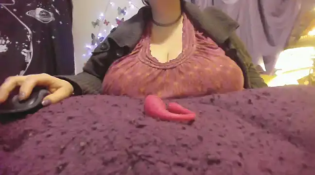 Snapshot of Alli_Kat chatting on January 24, 11:37 am Alli Kat online show from January 24, 11:37 am